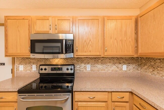 Building Photo - 5975 Pennington Creek Dr