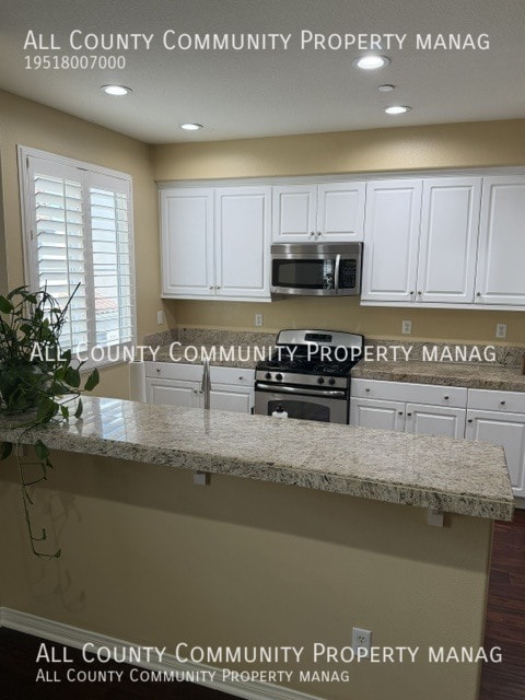 Building Photo - 315 W Linden Dr