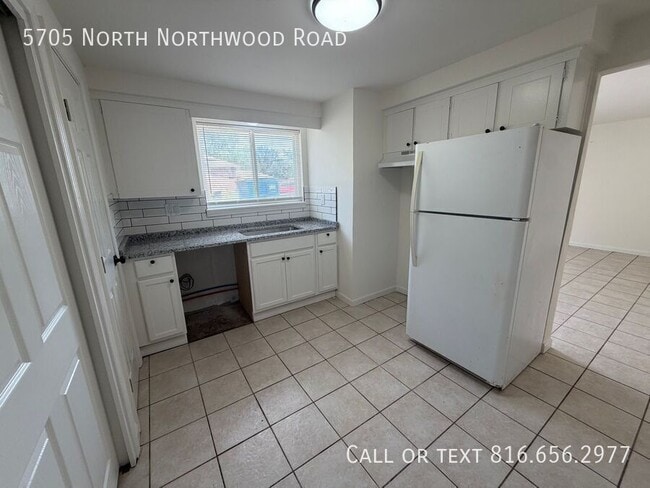Building Photo - 5705 N Northwood Rd