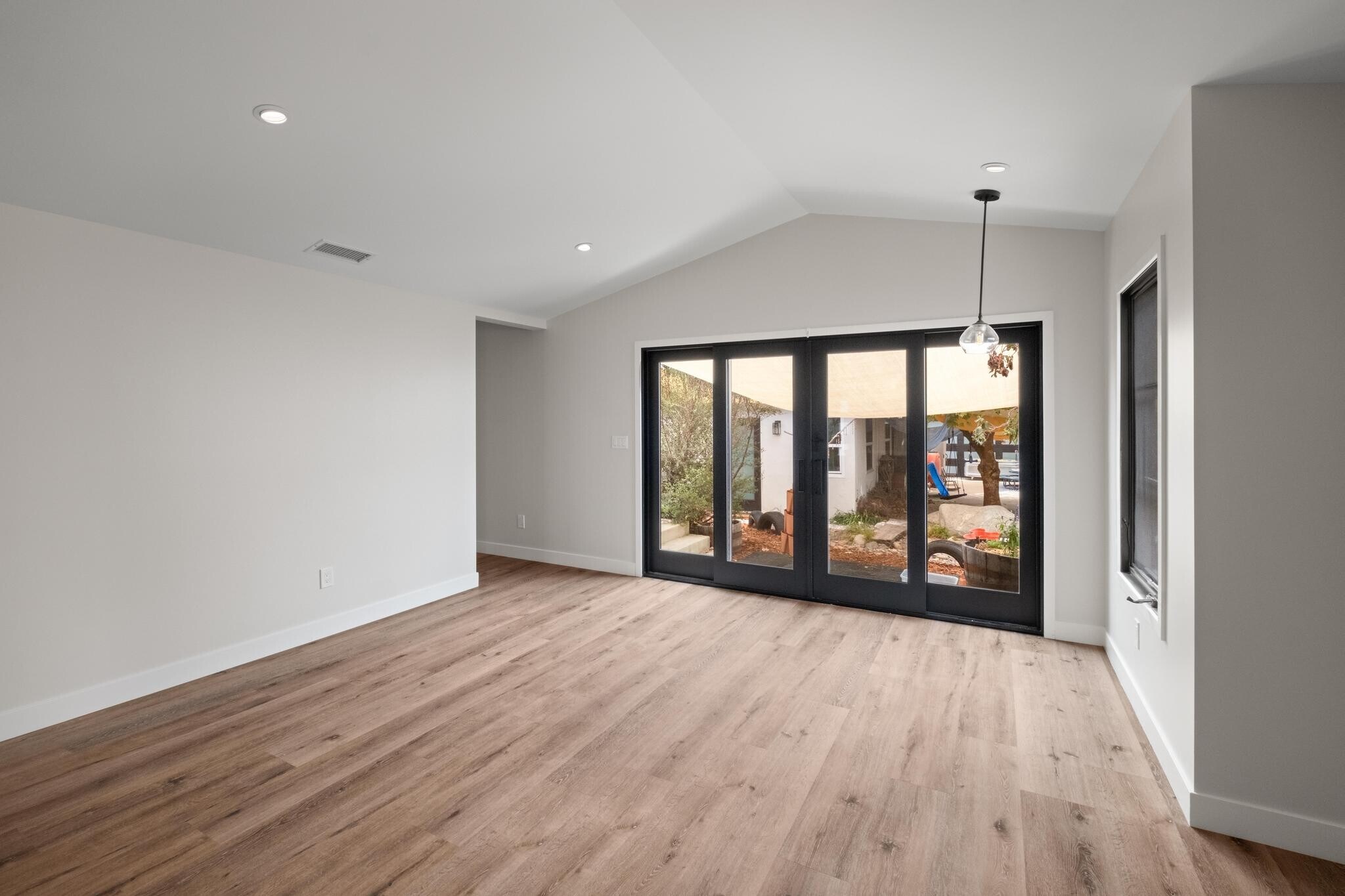 Building Photo - 2726 Andreo Ave