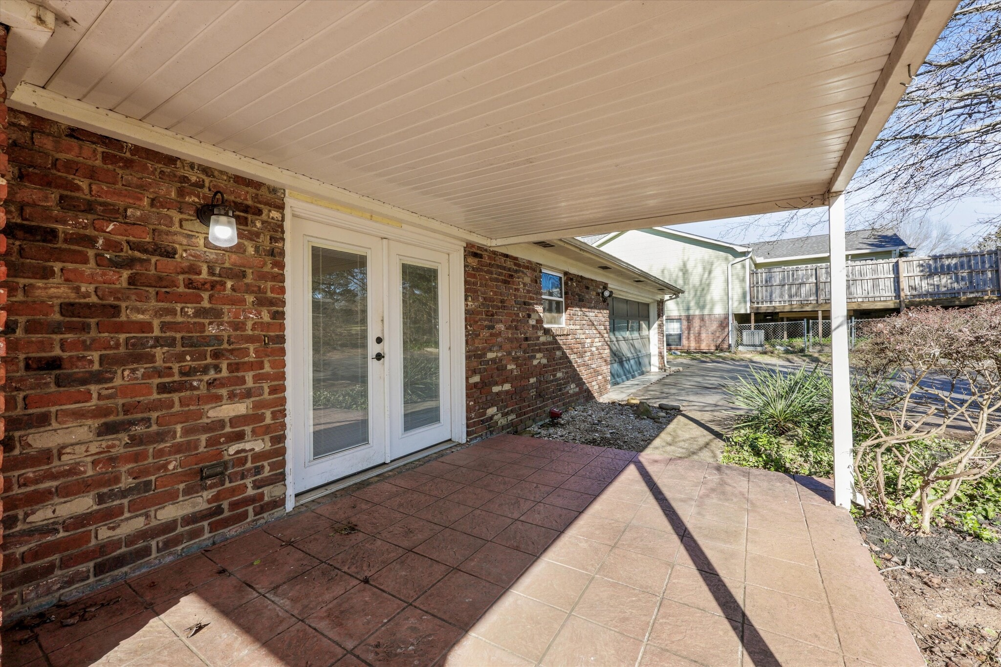 Building Photo - 930 Corning Rd