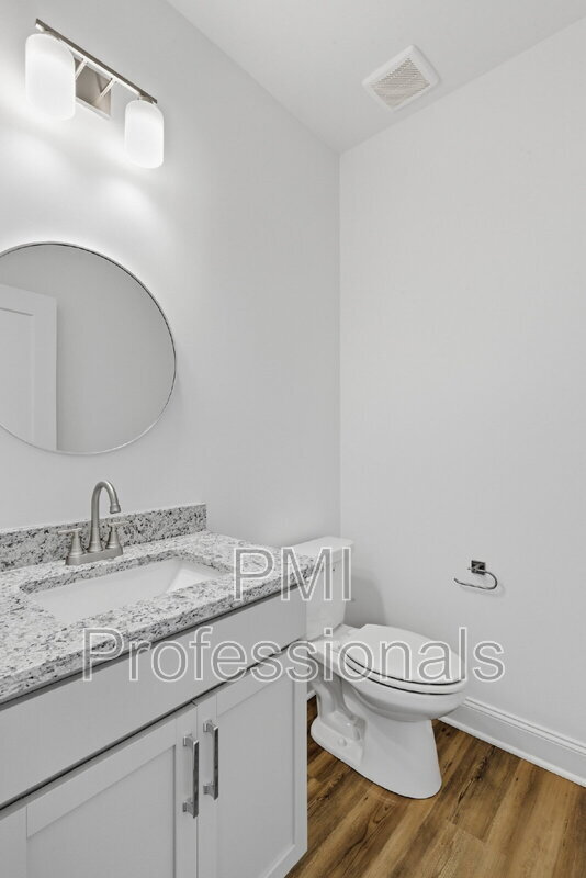 Building Photo - 406 Legends Court