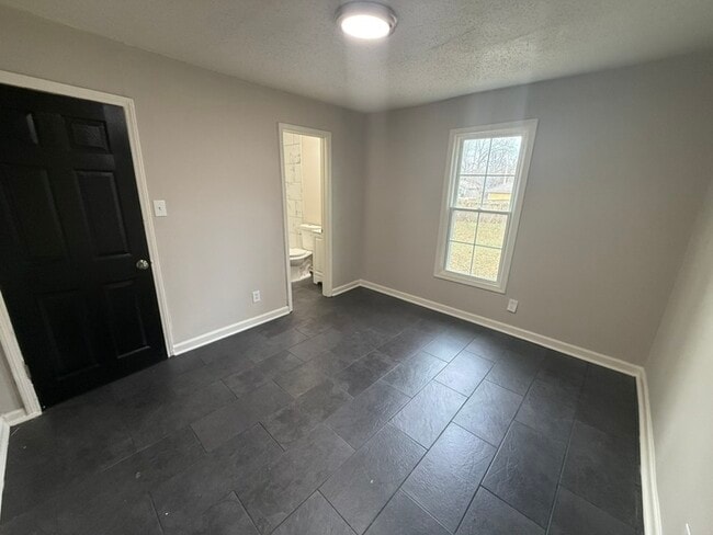 Building Photo - 2626 Whitman Ave