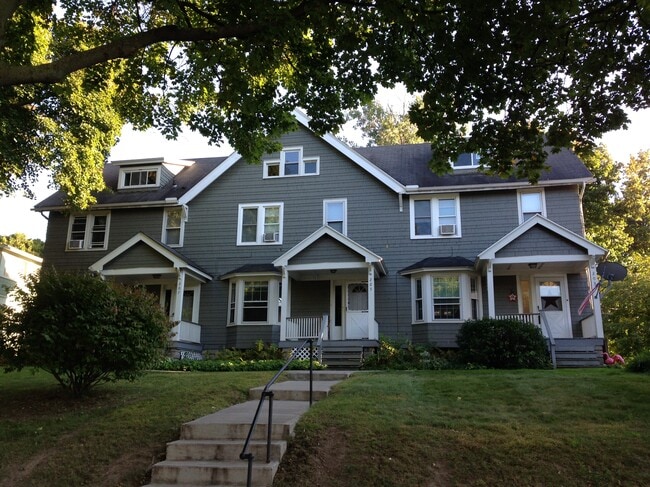 Building Photo - 203 Hillside Ave