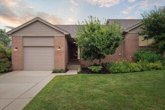 Building Photo - 620 Bristol Dr
