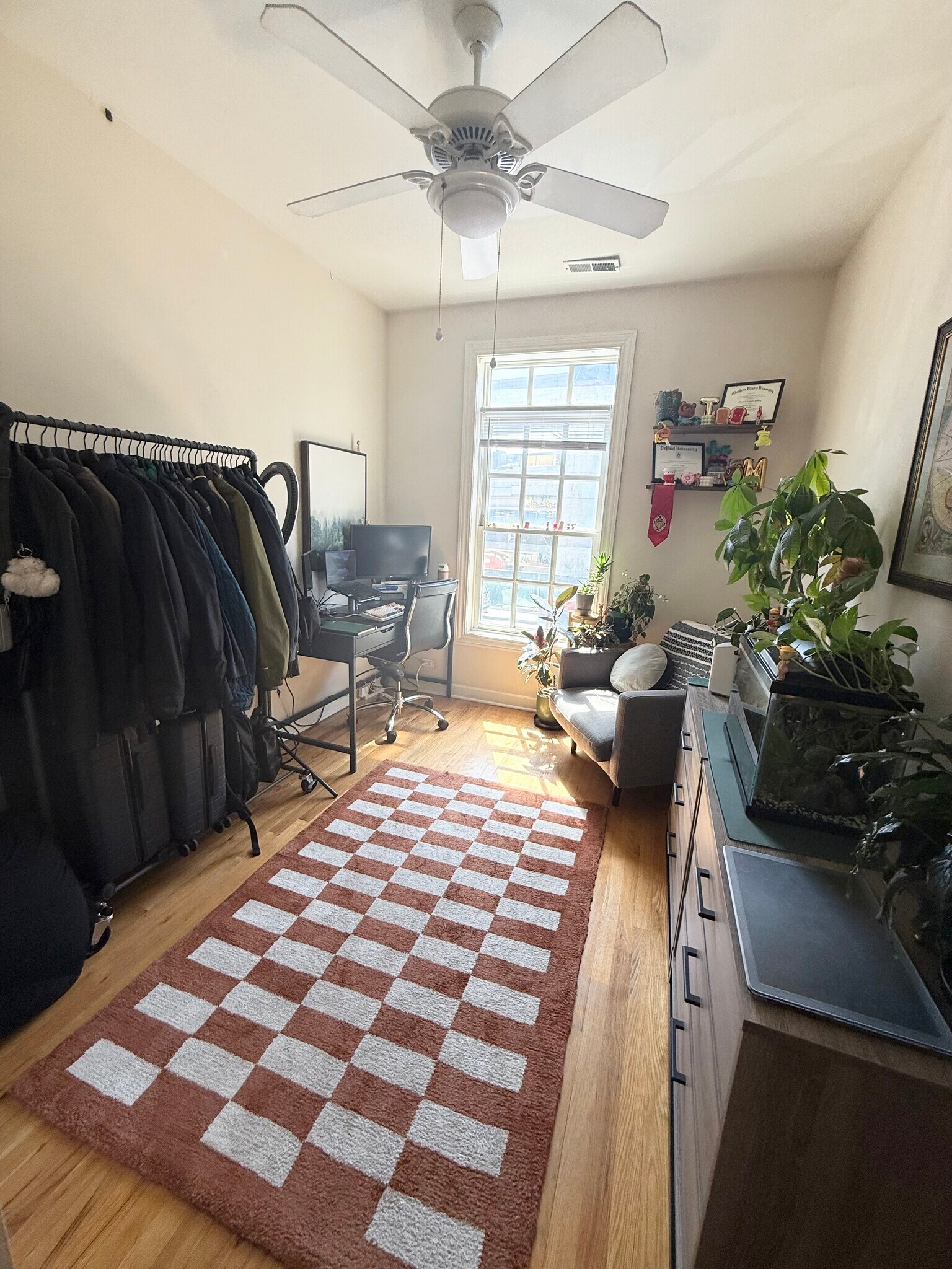 Building Photo - 3349 N Clark St