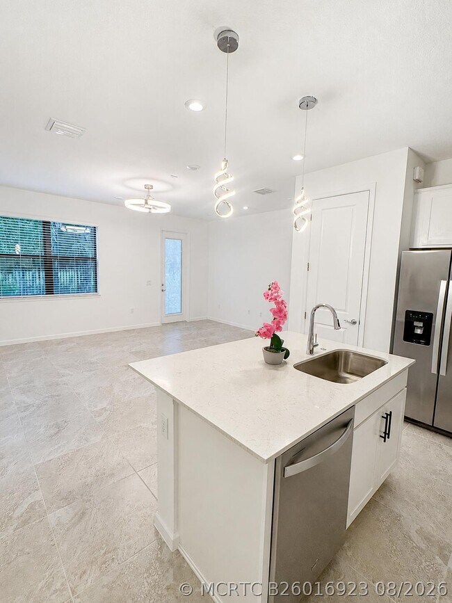 Building Photo - 4333 Efendi Dr