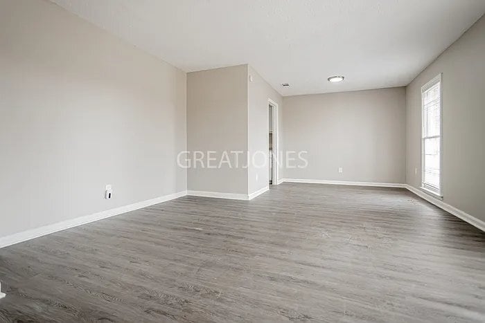 Building Photo - 134 Sycamore Ct