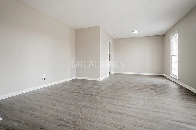 Building Photo - 134 Sycamore Ct