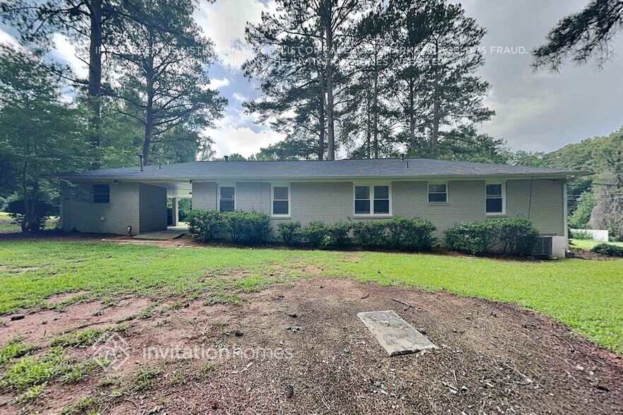 Building Photo - 921 Walnut Cir SW