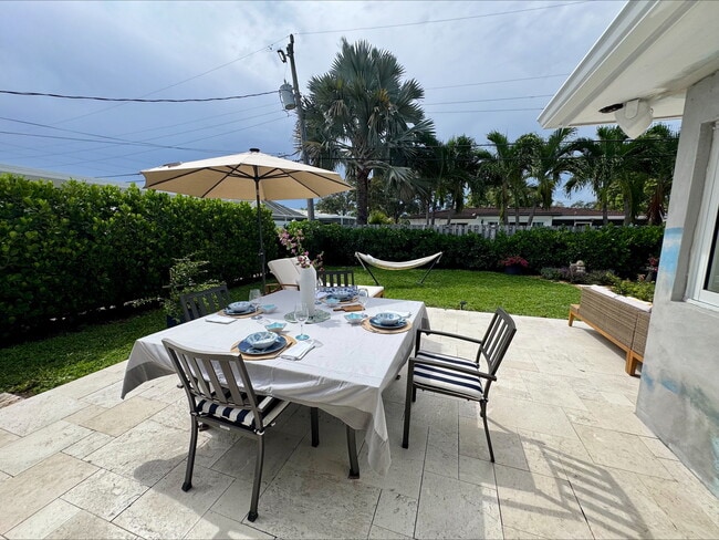 Building Photo - 1960 NE 30th St