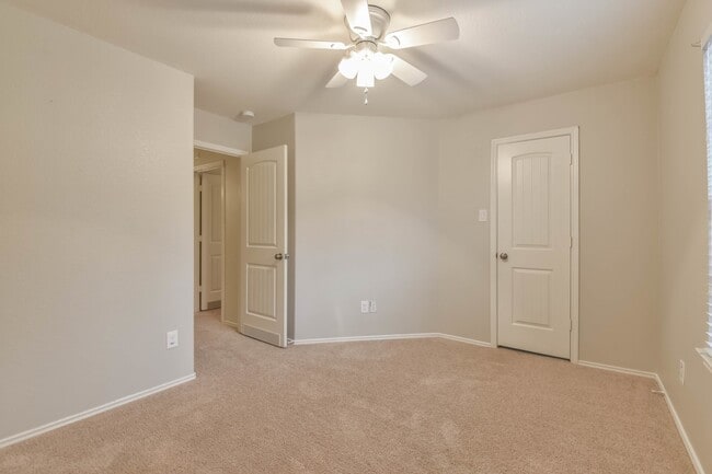 Building Photo - 16131 Beachside Pl