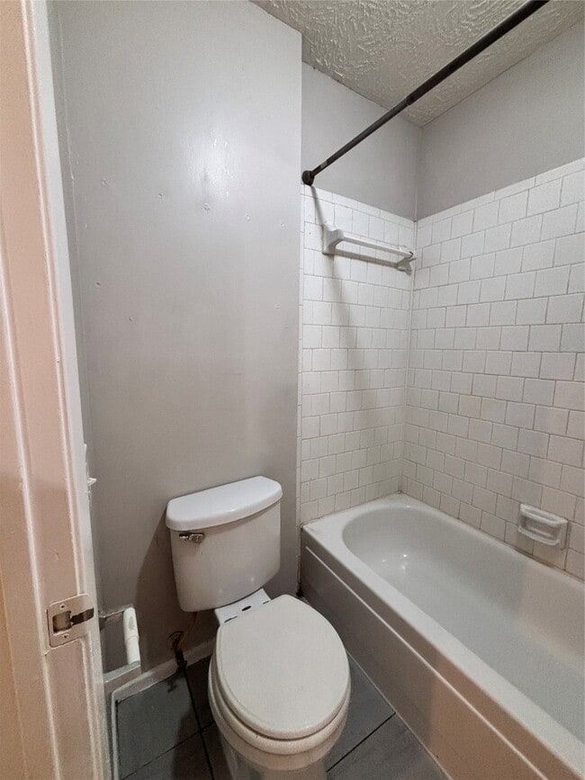 Building Photo - 203 Woodvale St