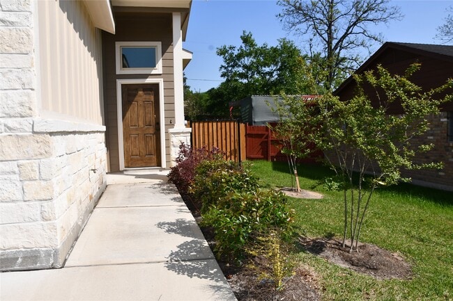 Building Photo - 106 Wickersham Rd