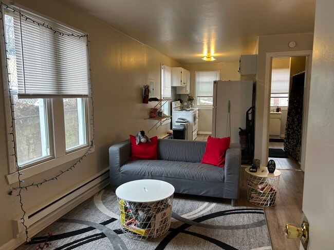 Building Photo - 29 S 7th St