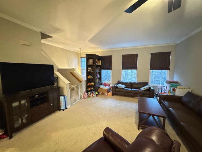 Building Photo - Stunning 3 Bed 2.5 Bath Home With Fenced Yard In Beautiful Harris Property