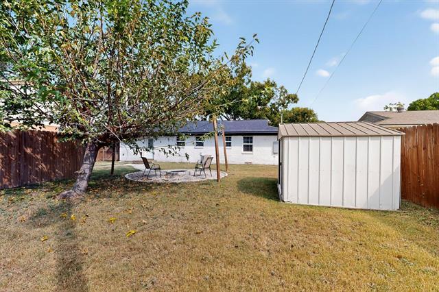 Building Photo - 627 W Belt Line Rd