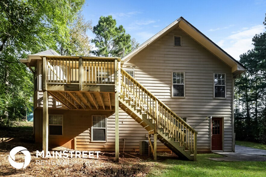 Building Photo - 33 Daisy Ln