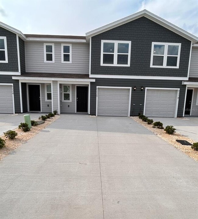 Building Photo - 8220 SW 67th Ave