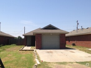 Building Photo - 3 Bedroom