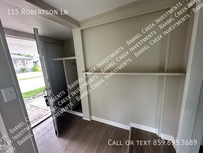 Building Photo - 115 Robertson Ln