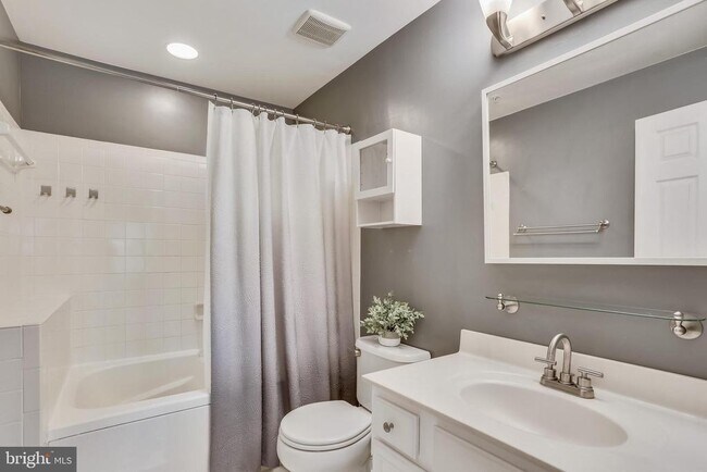 Building Photo - 15301 Diamond Cove Terrace