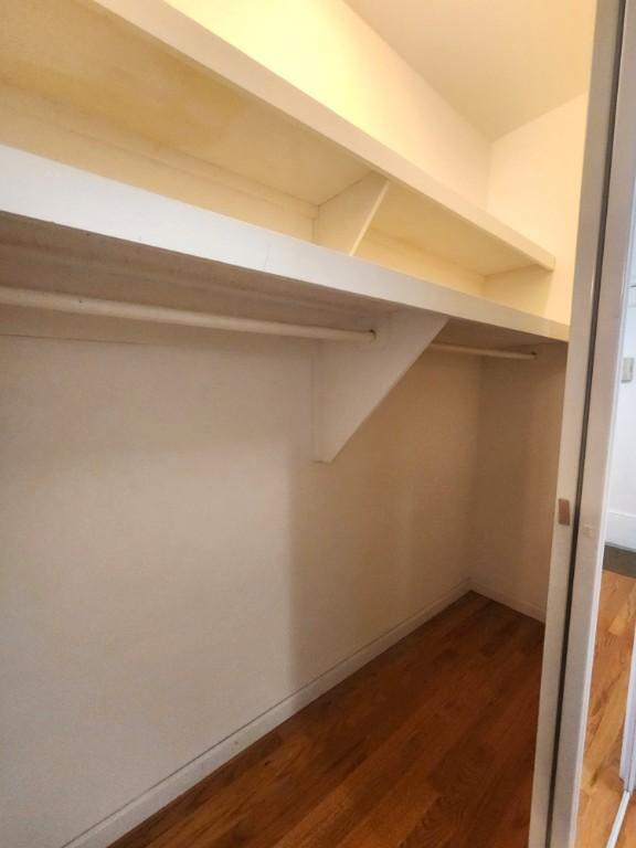 Building Photo - 1 bedroom in SUNNYSIDE NY 11104