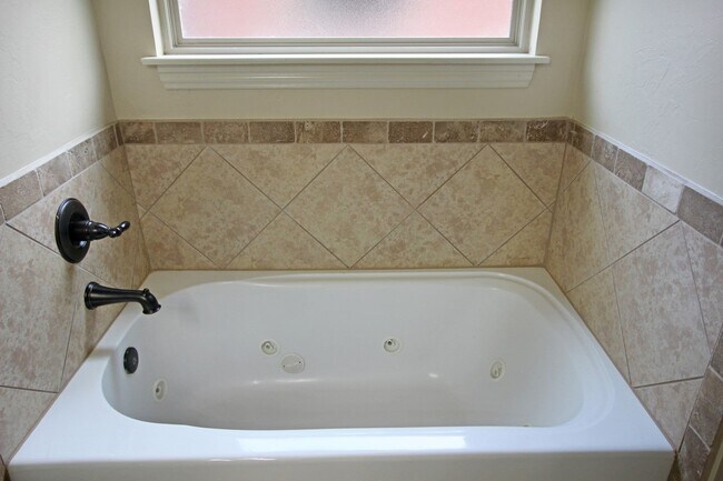 Building Photo - 15309 Cardinal Nest Dr