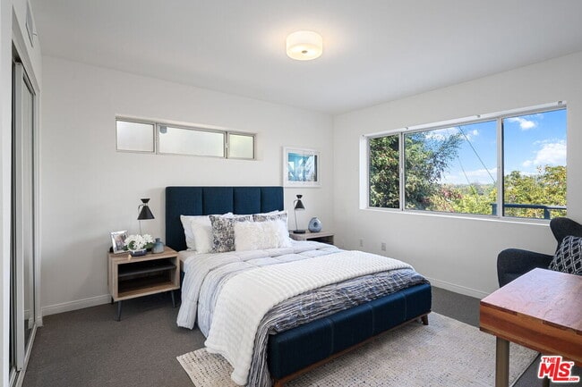 Building Photo - 11543 Sunshine Terrace