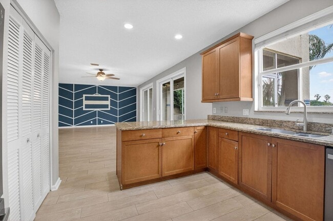 Building Photo - 18196 Clear Brook Cir