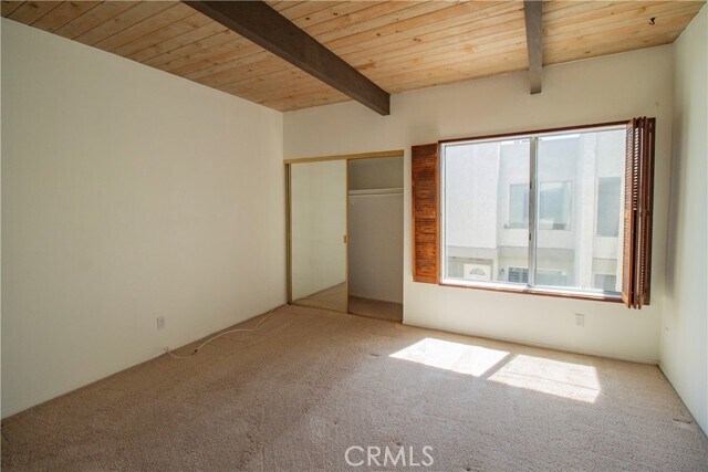 Building Photo - 11818 Moorpark St