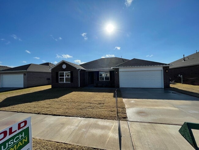 Building Photo - *NOW PRELEASING!* Four Bedroom | Two Bath Home in Bixby