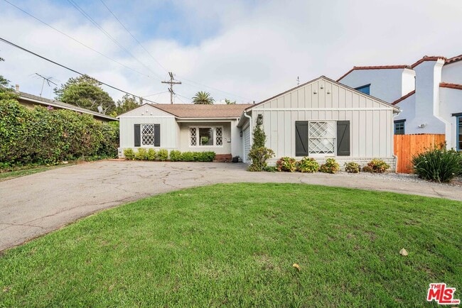 Primary Photo - 574 N Almar Ave