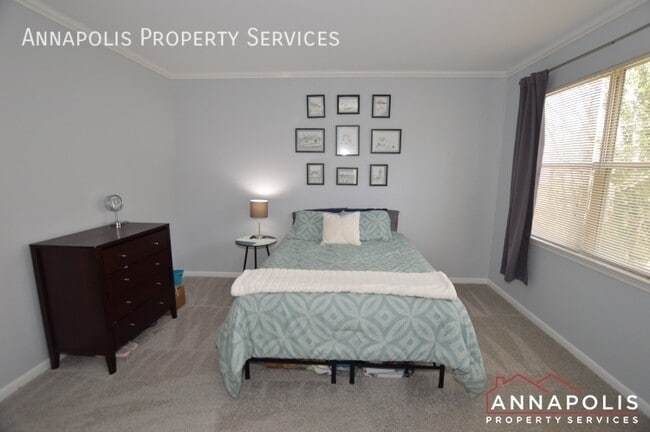 Building Photo - 60 Sandstone Ct