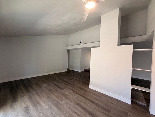 Building Photo - 3 bed 2 bath Available in San Jose! | $4,395