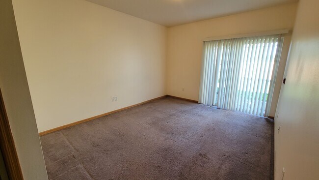 Building Photo - 6655 Windsor Commons Ave