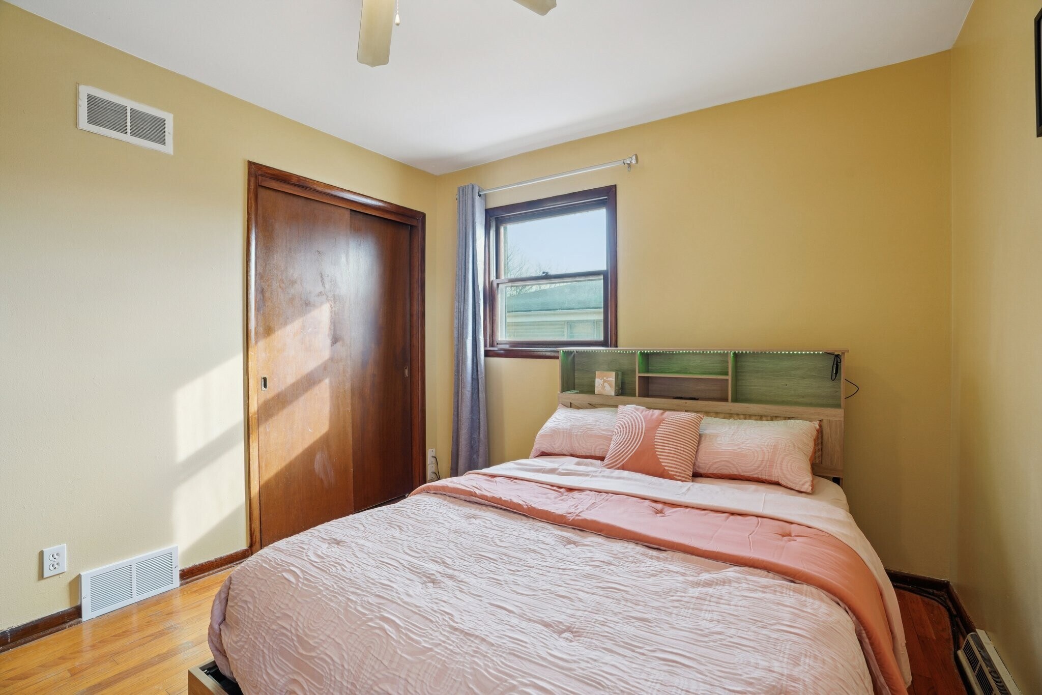 Building Photo - 10783 W Appleton Ave