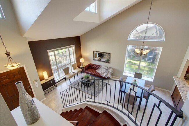 Building Photo - 2926 Wickersham Ln