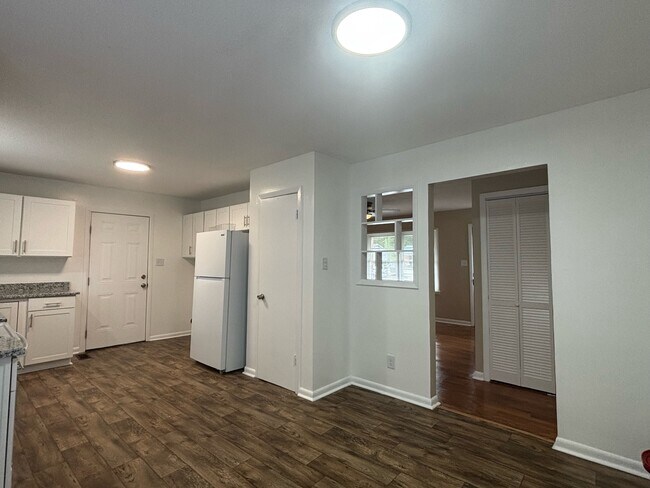 Building Photo - 2614 Dumfries Dr