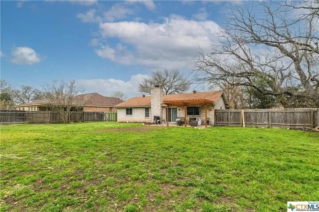 Building Photo - 13218 Villa Park Dr