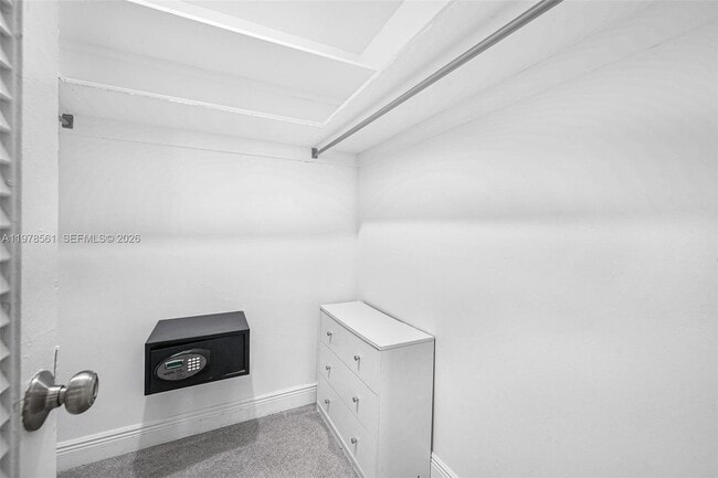 Building Photo - 5101 Collins Ave