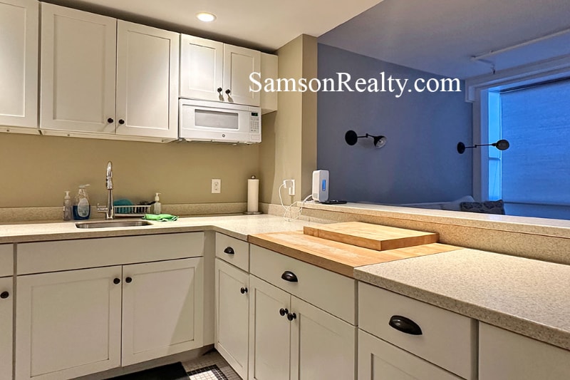 Building Photo - 65 Weybosset St