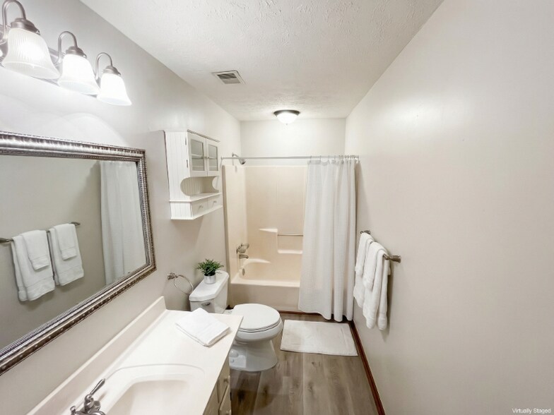 Building Photo - 691 Kirkus Dr SE