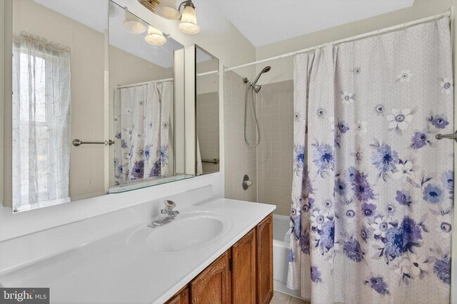 Building Photo - 20040 Bobwhite Ln