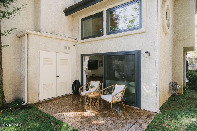 Building Photo - 5716 Skyview Way