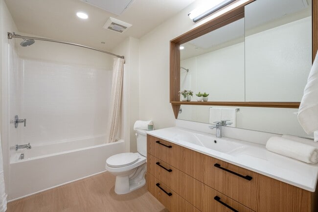 Building Photo - Welcome to the Gramercy