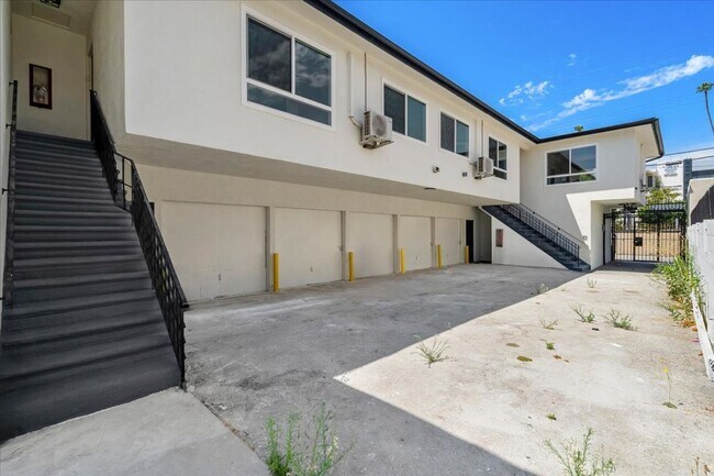 Building Photo - 317 E 97th St