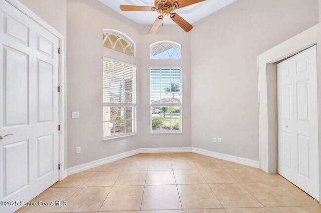 Building Photo - 6565 Arroyo Dr