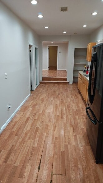 Building Photo - 234 E 9th Ave