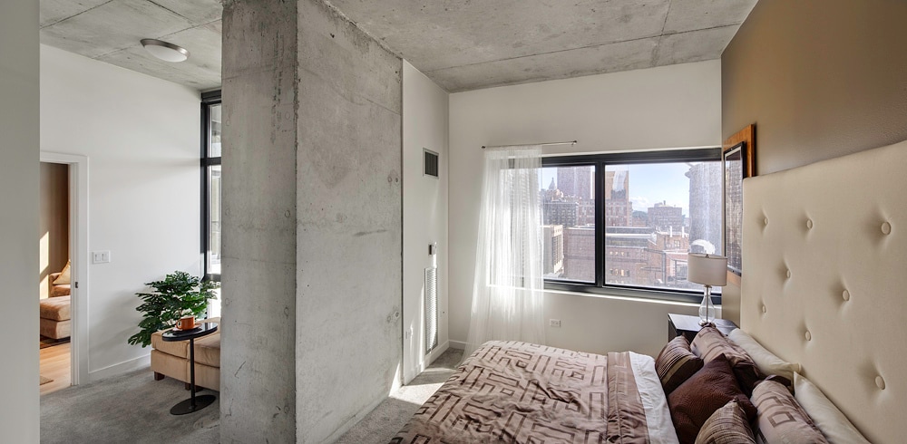 Building Photo - 235 W Van Buren St